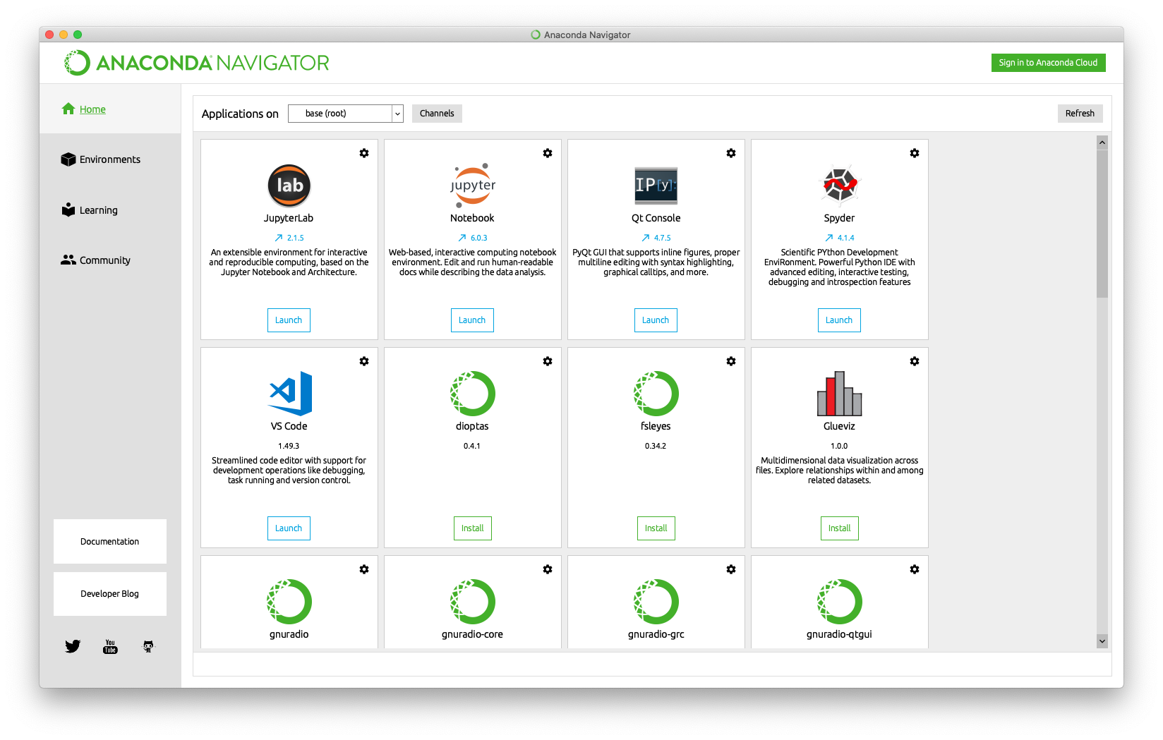 Anaconda Navigator dashboard showing JupyterLab, Notebook, Qt Console, Spyder, VS Code, and other data science tools.